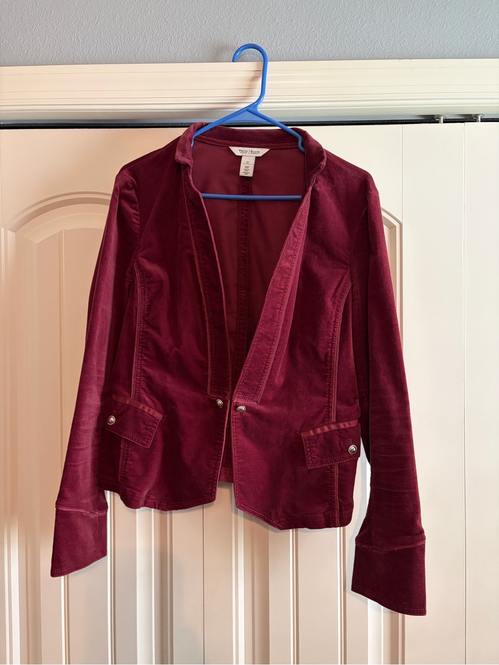 White House Black Market Women's Deep Burgundy Velvet Blazer